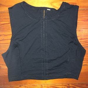 Black lululemon crop tank